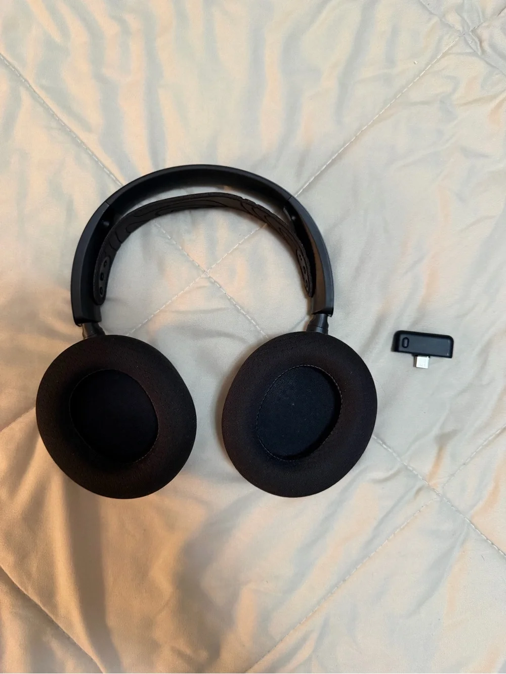 Steel series arctis nova wireless headset for xbox and pc
